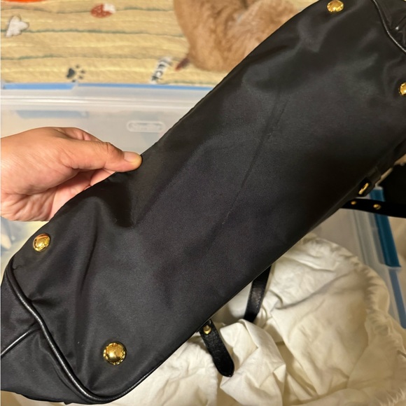 Prada - Picture 6 of 7